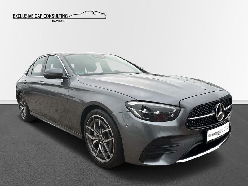 Grau Gebraucht 2021 Mercedes E200 AMG line Limousine | 43.990 € (Etwas zu teuer) - Bild 1/4