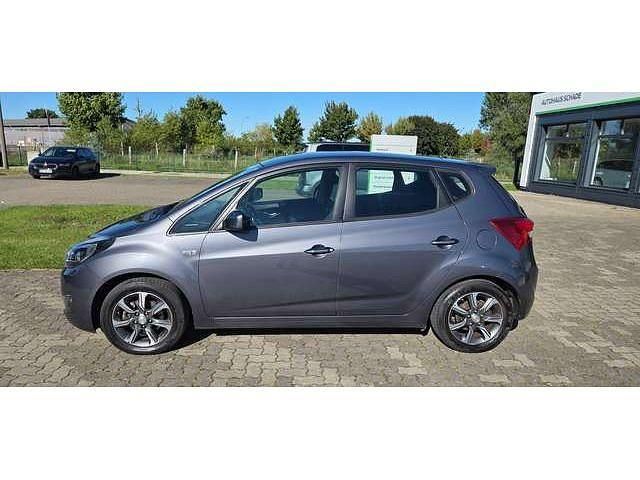 Gebraucht Hyundai ix20 Trend 90 PS (66 kW) 2016 Micron grey Kleinwagen