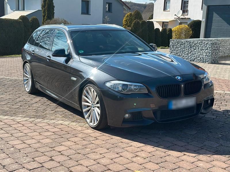 Gebraucht BMW 535 M Sport 313 PS (230 kW) 2011 Grau Kombi