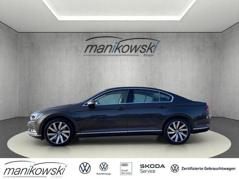 Gebraucht VW Passat Highline 150 PS (110 kW) 2016 Braun Limousine