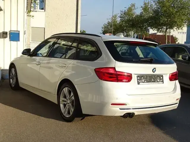 Gebraucht BMW 320 Sport Line 190 PS (139 kW) 2019 Weiß Kombi