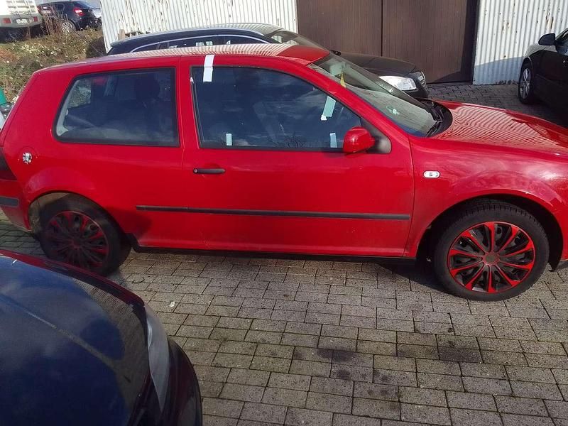 Gebraucht VW Golf IV Trendline 75 PS (55 kW) 2002 Rot Limousine