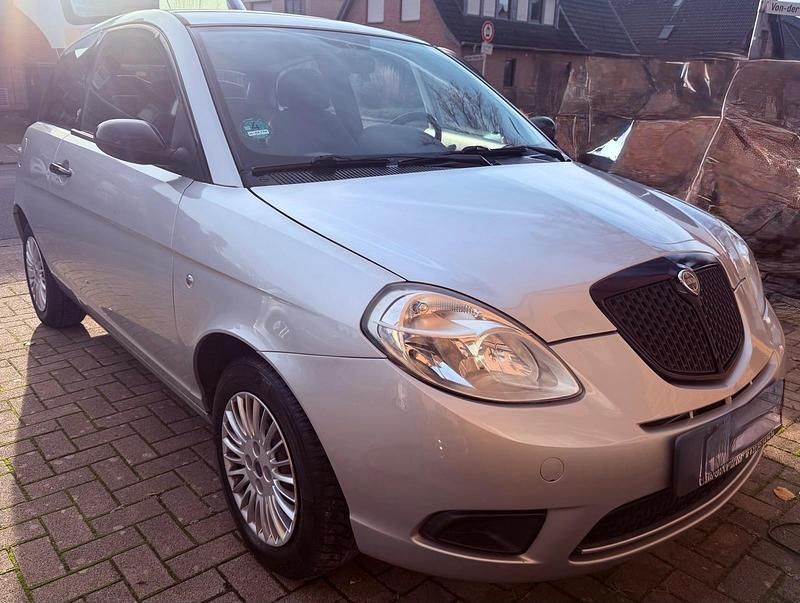 Silber Gebraucht 2008 Lancia Ypsilon Kleinwagen | 3.500 € (Etwas zu teuer) - Bild 1/4