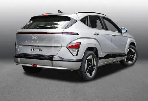 Gebraucht Hyundai Kona Advantage 114 kW (156 PS) 2025 Shimmering silver SUV
