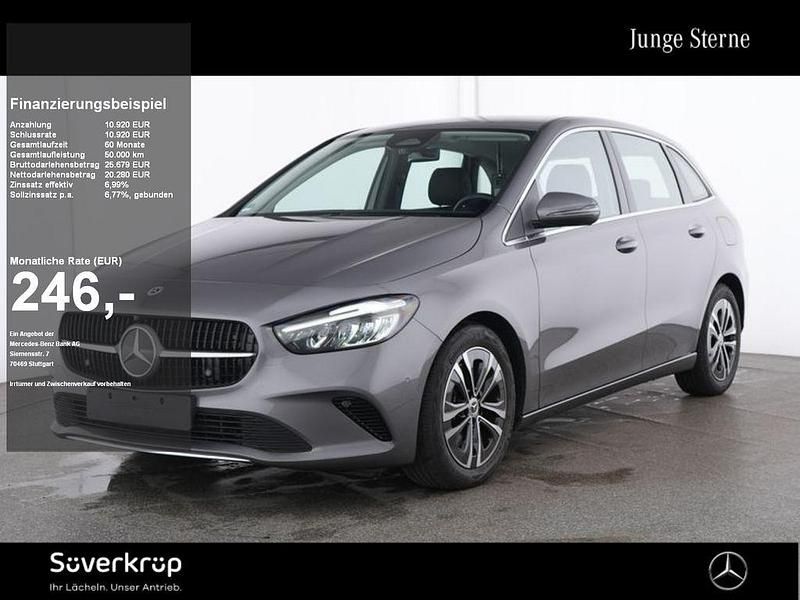 Grau Gebraucht 2024 Mercedes B200 Progressive Van / Kleinbus | 30.900 € (Guter Preis) - Bild 1/2