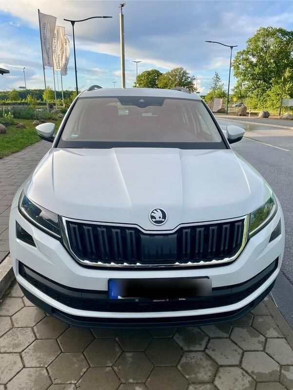 Weiß Gebraucht 2021 Skoda Kodiaq Clever SUV | 24.500 € (Guter Preis) - Bild 1/4