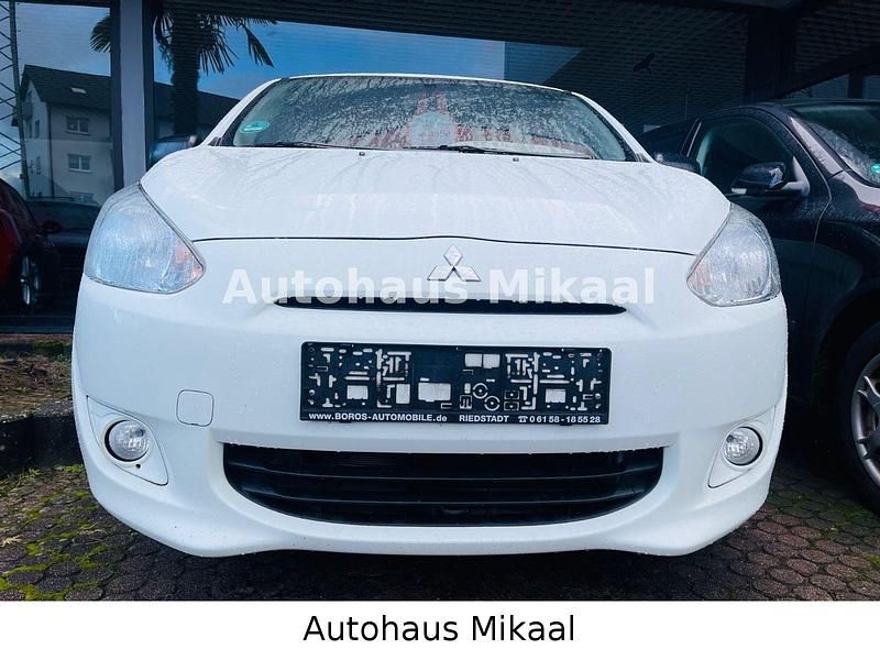 Gebraucht Mitsubishi Space Star Classic Collection 71 PS (52 kW) 2015 Weiß Kleinwagen