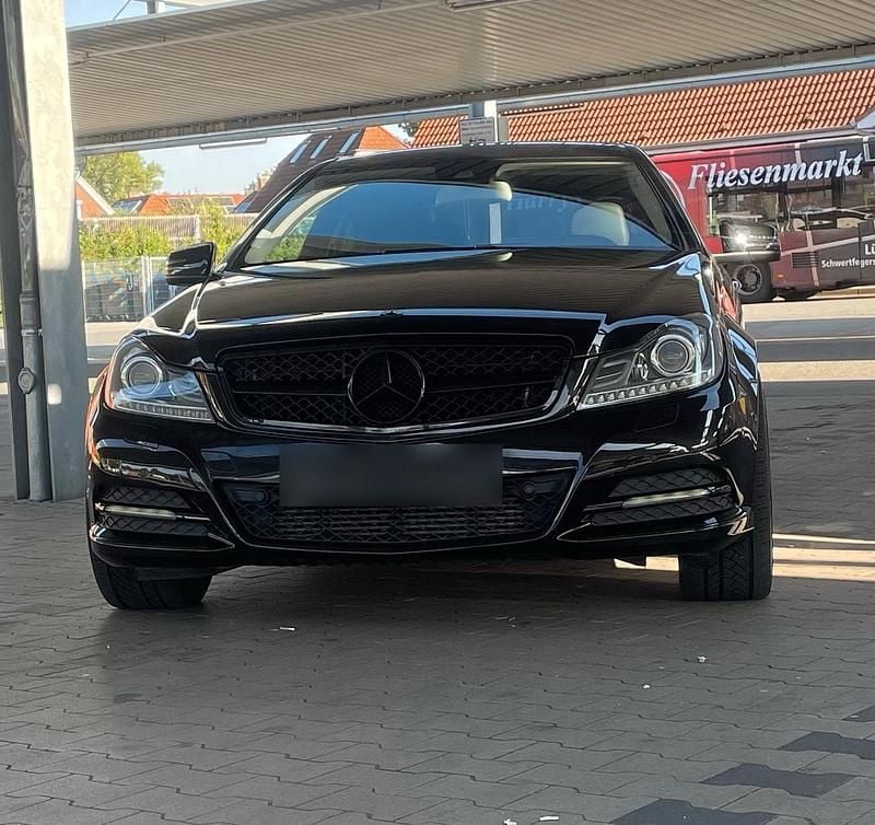 Gebraucht Mercedes C220 170 PS (125 kW) 2013 Schwarz Coupé