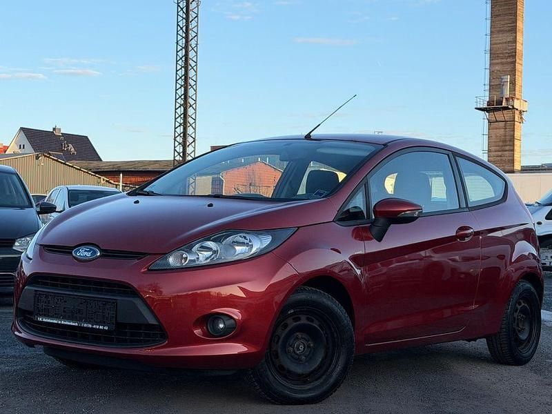 Rot Gebraucht 2009 Ford Fiesta Trend Kleinwagen | 3.999 € (Fairer Preis) - Bild 1/4
