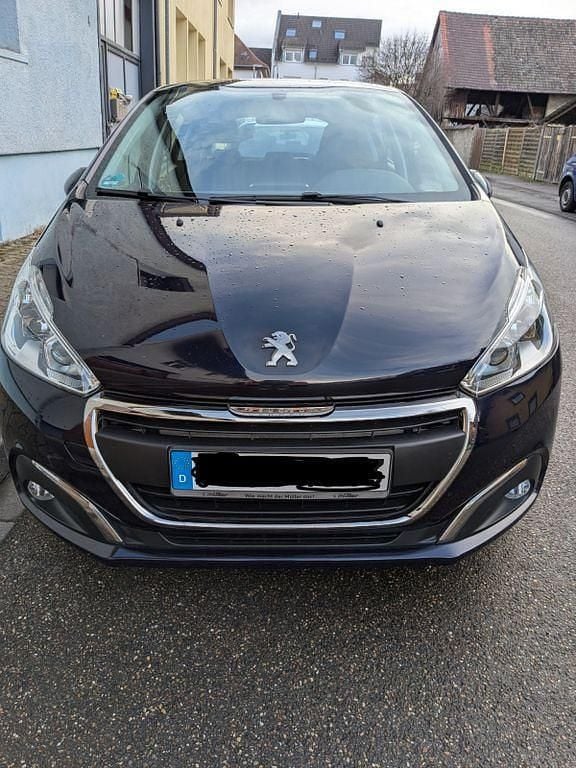 Blau Gebraucht 2018 Peugeot 208 Active Kleinwagen | 7.700 € (Fairer Preis) - Bild 1/4