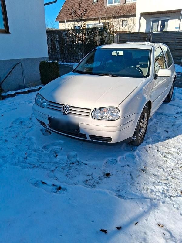 Weiß Gebraucht 2001 VW Golf Limousine | 695 € (Superpreis) - Bild 1/4