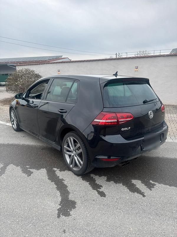 Gebraucht VW Golf VII R-line 150 PS (110 kW) 2015 Schwarz Limousine