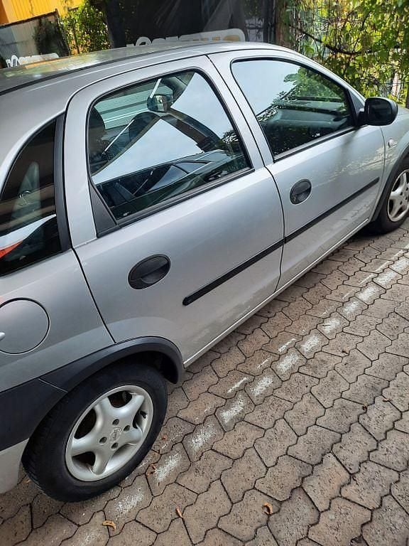 Silber Gebraucht 2000 Opel Corsa Comfort Limousine | 800 € (Guter Preis) - Bild 1/4