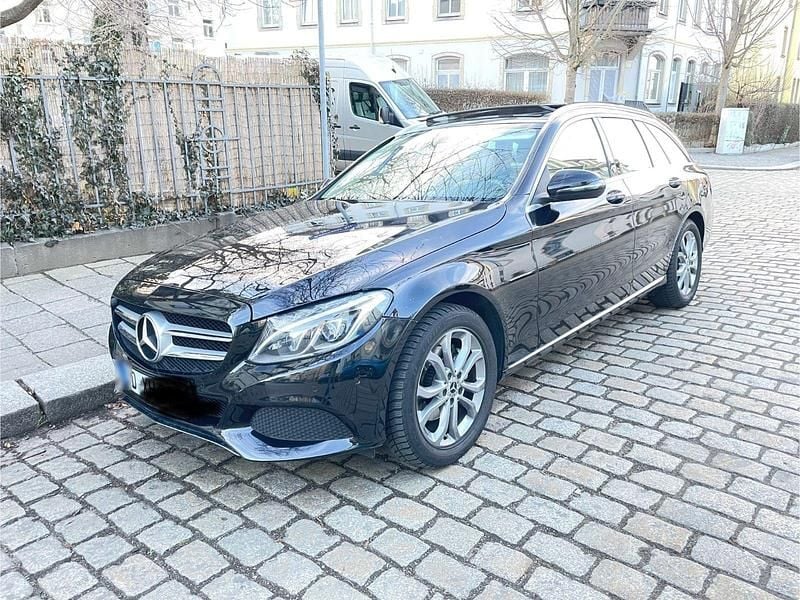 Gebraucht Mercedes C220 Avantgarde 170 PS (125 kW) 2017 Schwarz Kombi