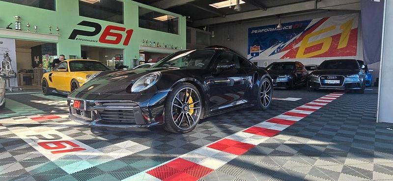 Schwarz Gebraucht 2023 Porsche 992 Coupé | 249.999 € - Bild 1/4