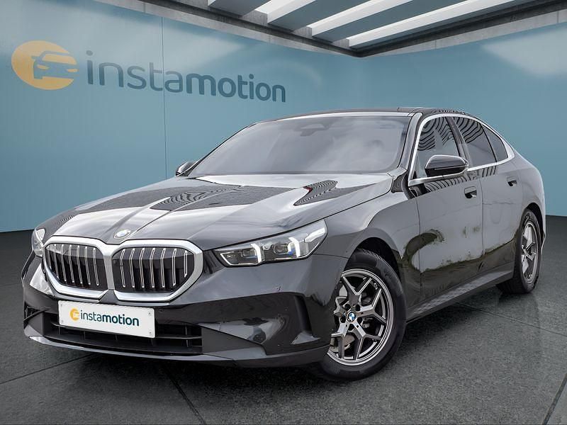Schwarz Gebraucht 2025 BMW 520 Limousine | 44.749 € - Bild 1/4