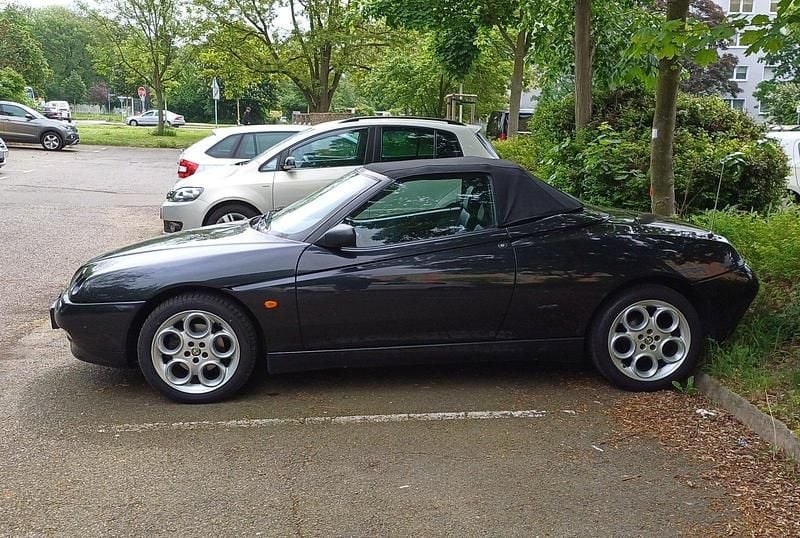 Gebraucht Alfa Romeo Spider 155 PS (114 kW) 2000 Schwarz Cabrio