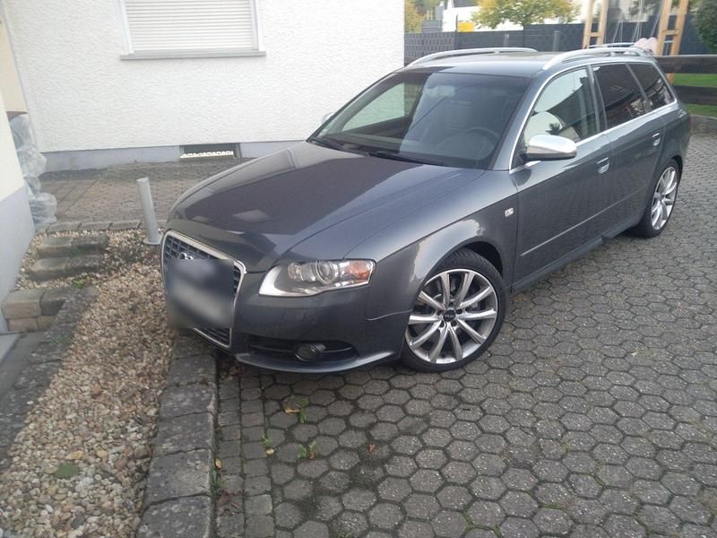 Grau Gebraucht 2005 Audi S4 Kombi | 9.800 € (Etwas zu teuer) - Bild 1/4