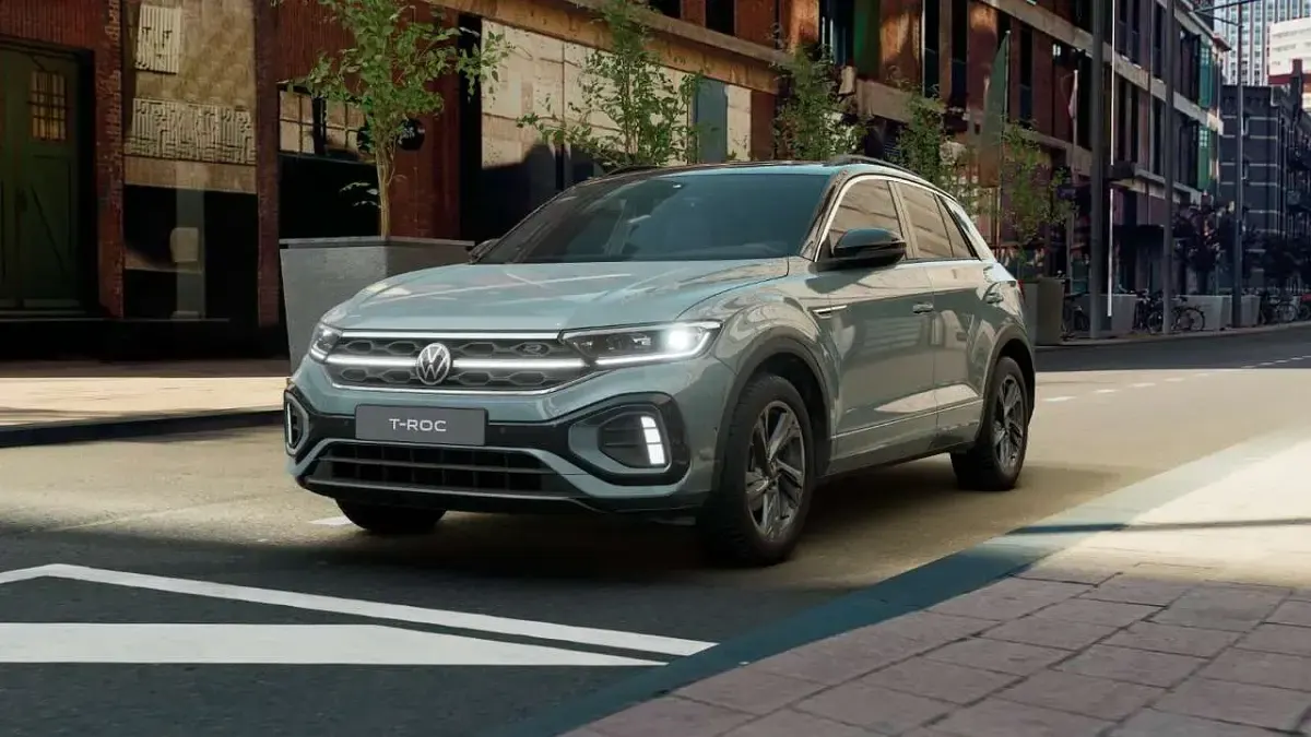 Gebraucht VW T-Roc R-line 150 PS (110 kW) 2025 Blau SUV
