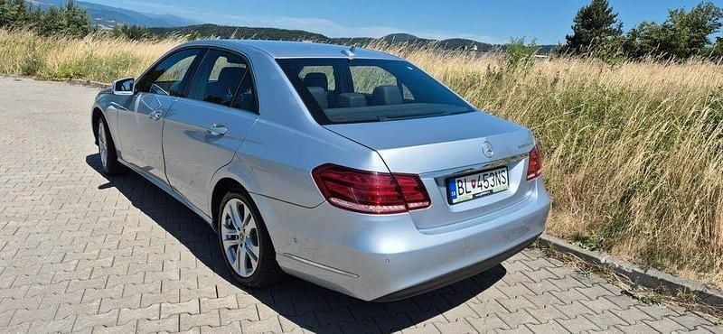 Gebraucht Mercedes E200 156 PS (114 kW) 2015 Silber Limousine