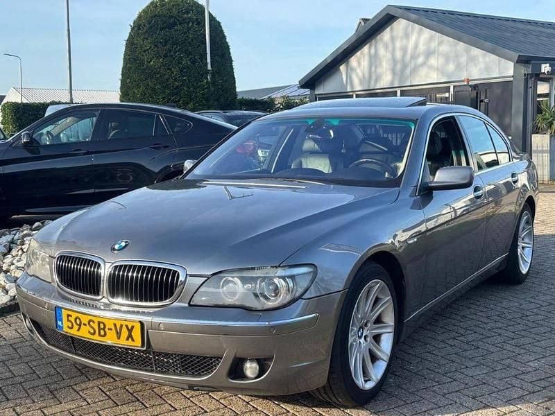 Gebraucht BMW 750 368 PS (270 kW) 2005 Grau Limousine