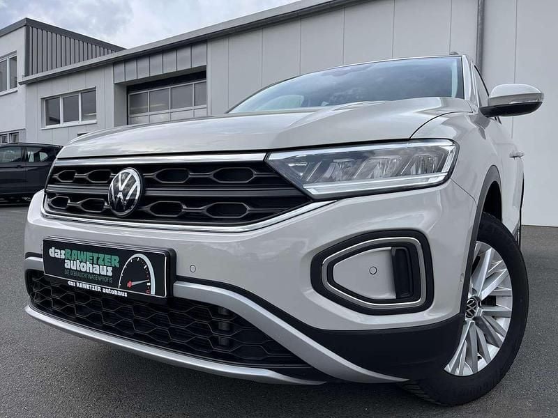 Ascotgrau Gebraucht 2024 VW T-Roc Life SUV | 25.460 € (Guter Preis) - Bild 1/4