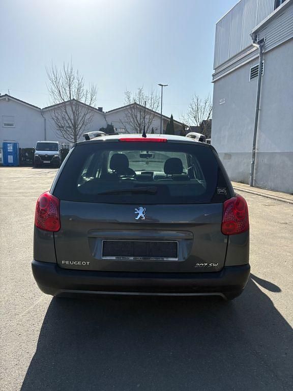 Gebraucht Peugeot 207 95 PS (69 kW) 2011 Grau Kombi