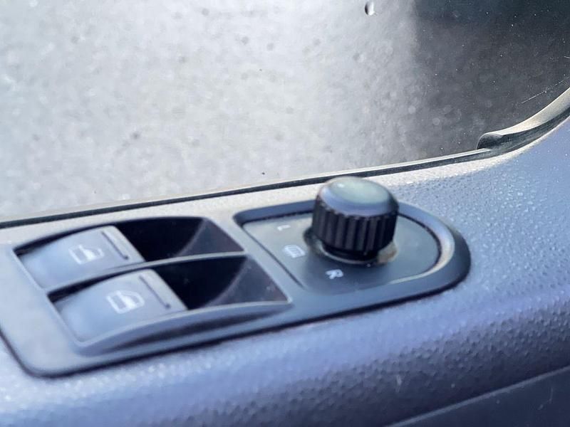 Weiß Gebraucht 2008 VW Transporter Van | 4.600 € - Bild 1/4