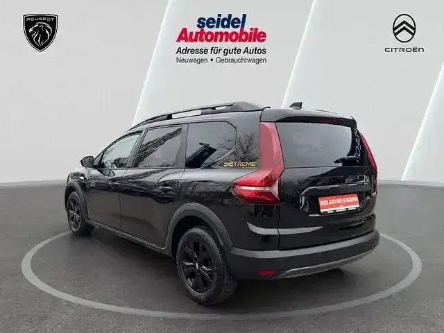 Gebraucht Dacia Jogger Extreme 110 PS (80 kW) 2023 Schwarz Van / Kleinbus