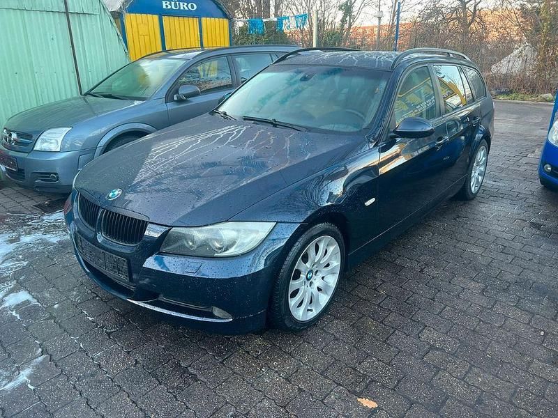 Gebraucht BMW 320 Advantage 177 PS (130 kW) 2007 Monacoblau metallic Kombi