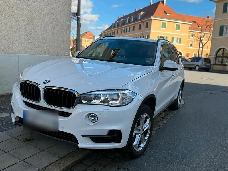 Weiß Gebraucht 2015 BMW X5 SUV | 18.500 € (Etwas zu teuer) - Bild 1/4