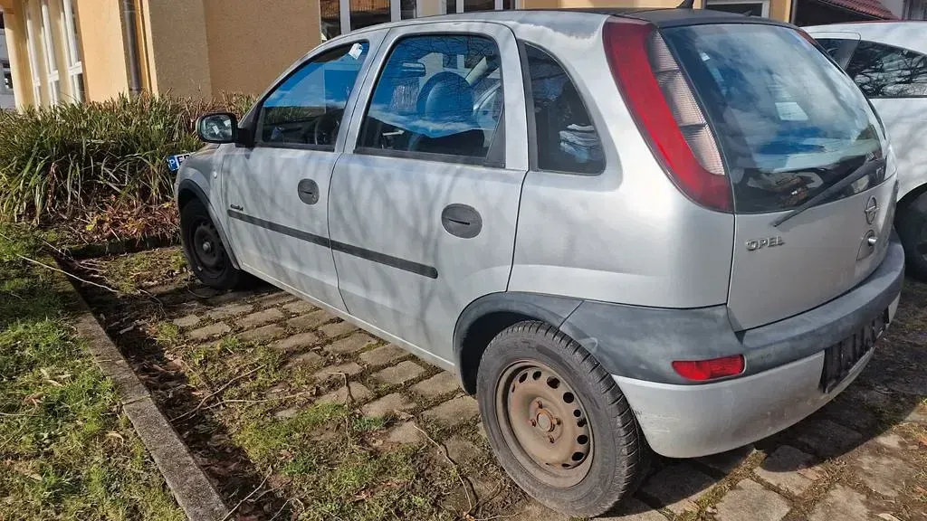 Gebraucht Opel Corsa 75 PS (55 kW) 2001 Kleinwagen