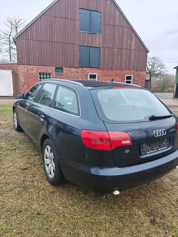Gebraucht Audi A6 Comfort 233 PS (171 kW) 2007 Blau Kombi
