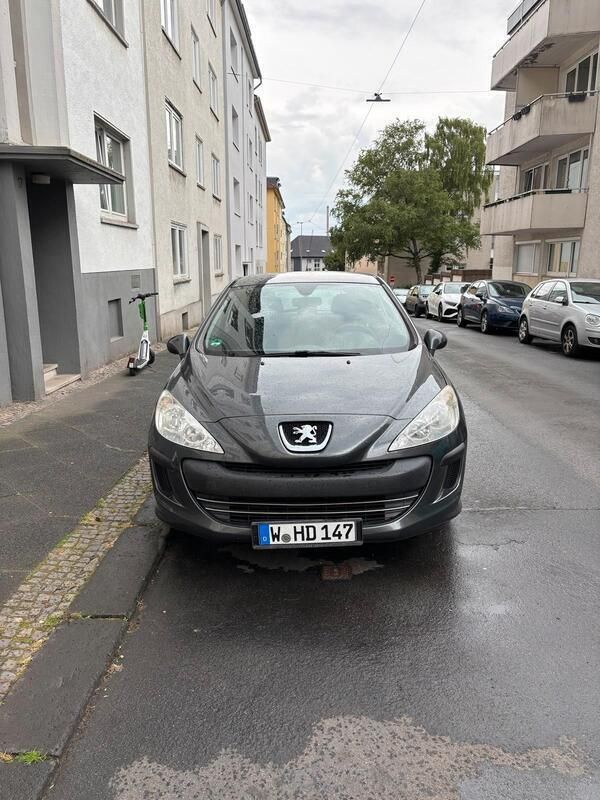 Grau Gebraucht 2010 Peugeot 308 Kleinwagen | 1.899 € (Superpreis) - Bild 1/4