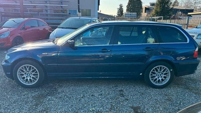 Gebraucht BMW 318 143 PS (105 kW) 2005 Blau Kombi