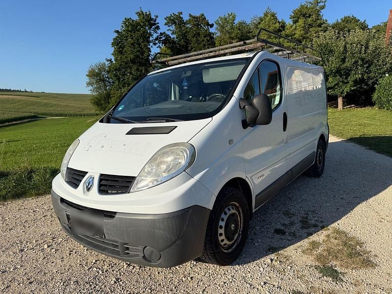 Weiß Gebraucht 2011 Renault Trafic Van | 5.250 € (Guter Preis) - Bild 1/4
