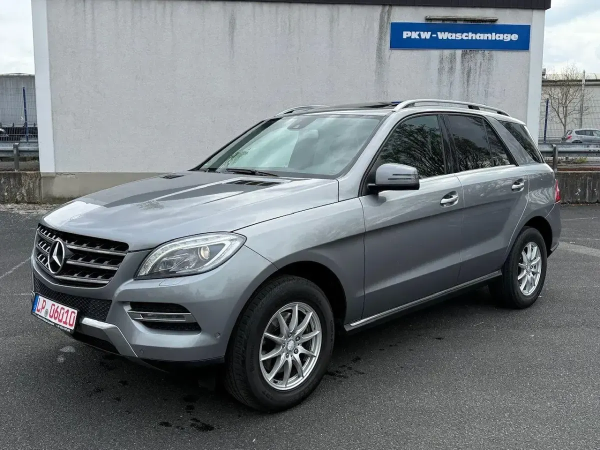 Gebraucht Mercedes ML350 258 PS (189 kW) 2013 Grau SUV