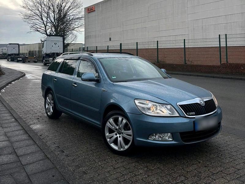 Gebraucht Skoda Octavia 2011 Grau Kombi