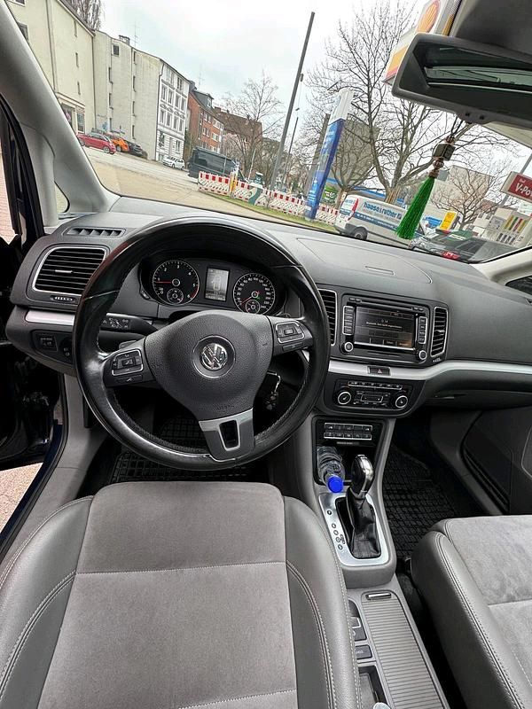 Gebraucht VW Sharan 177 PS (130 kW) 2012 Blau Van / Kleinbus