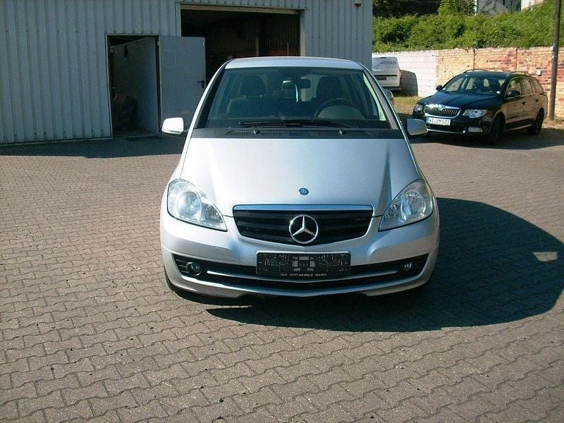 Silber Gebraucht 2008 Mercedes A180 Limousine | 1.999 € (Superpreis) - Bild 1/4