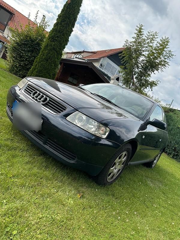 Blau Gebraucht 2003 Audi A3 Coupé | 800 € (Superpreis) - Bild 1/4