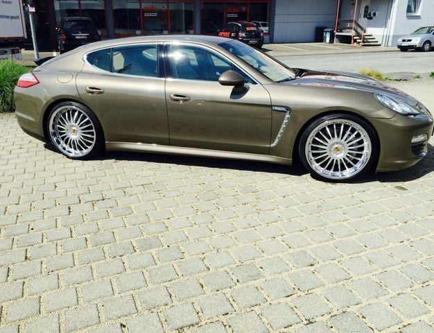 Gebraucht Porsche Panamera S 544 PS (400 kW) 2010 Braun metallic Limousine