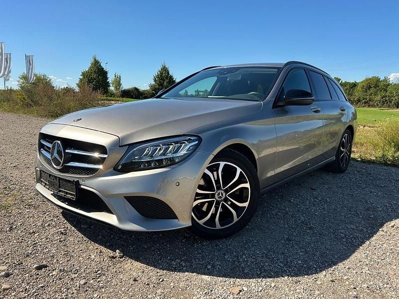 Silber Gebraucht 2020 Mercedes C200 Avantgarde Kombi | 24.990 € (Superpreis) - Bild 1/4