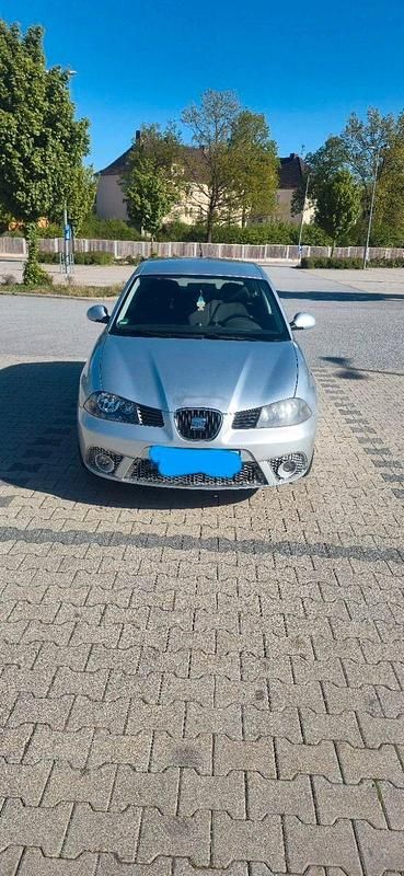 Silber Gebraucht 2006 Seat Ibiza Kleinwagen | 400 € (Superpreis) - Bild 1/4