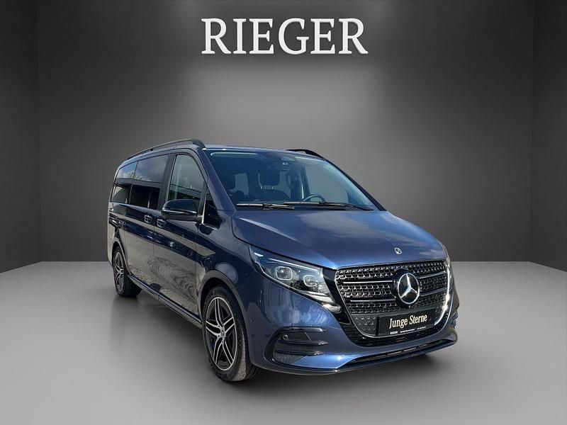 Gebraucht Mercedes V300 Style 237 PS (174 kW) 2024 Blau Van / Kleinbus