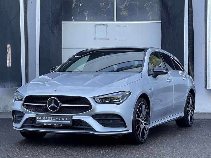Iridium silber Gebraucht 2021 Mercedes CLA250e AMG Limousine | 28.900 € (Guter Preis) - Bild 1/4