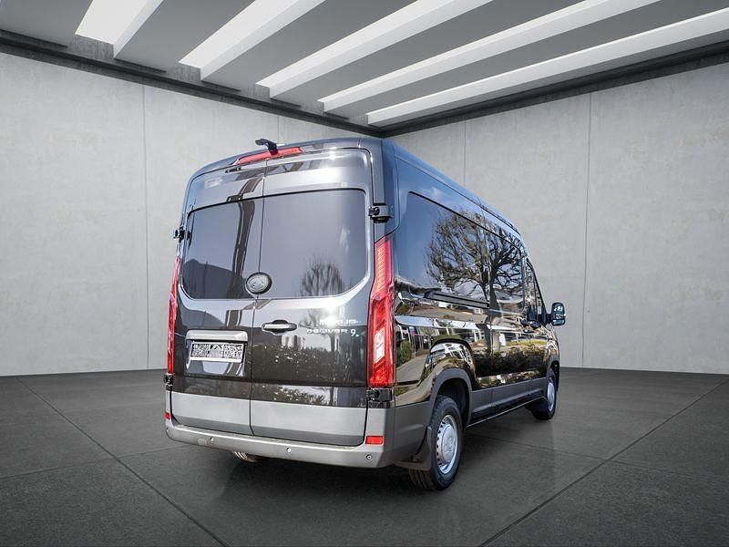 Neu Maxus V90 148 PS (108 kW) 2025 Grau Van