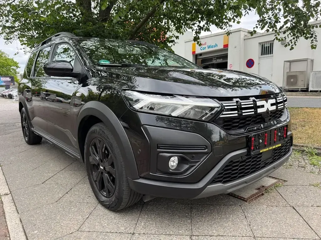 Gebraucht Dacia Jogger 110 PS (80 kW) 2023 Schwarz Van / Kleinbus