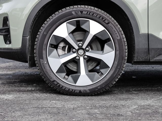 Gebraucht Volvo XC40 Plus 163 PS (119 kW) 2023 Gruen SUV