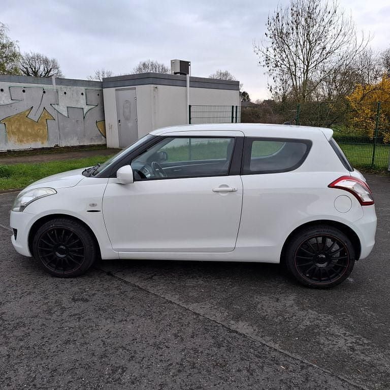 Gebraucht Suzuki Swift 92 PS (67 kW) 2011 Kleinwagen